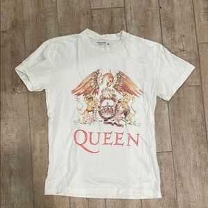 Queen White Graphic T-Shirt